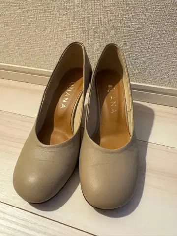 다이애나 펌프스 힐