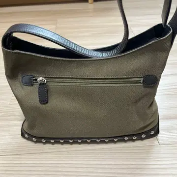 올리브색 캔버스 숄더백