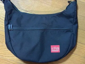 맨해튼 포티지 숄더백 블랙 A4