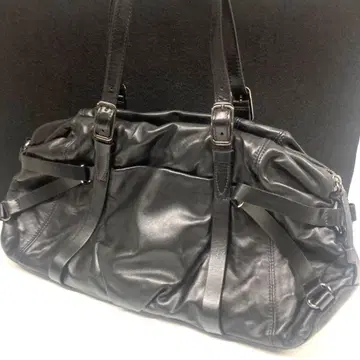 블랙 가죽 숄더백