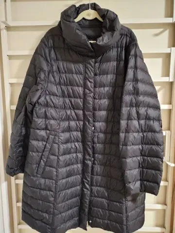 거의 미사용 다운 코트 3L 사이즈 블랙 얇은 소재 다운 90%