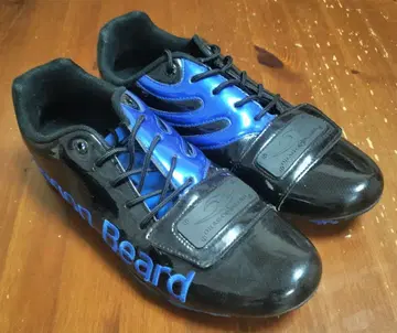 드래곤 비어드 스니커즈