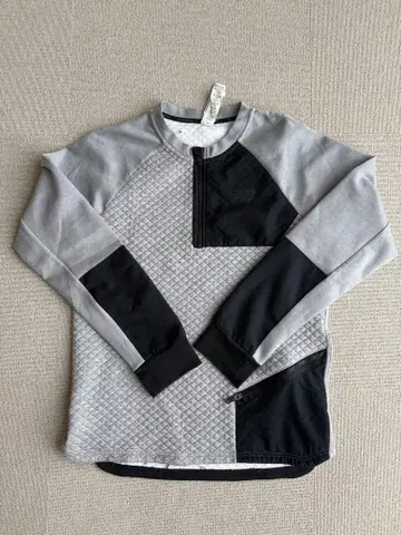 뉴발란스 지퍼 달린 트레이닝복