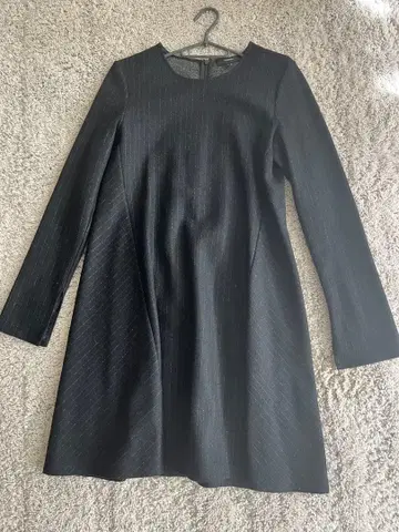 새상품급 Theory 플레어 원피스 사이즈 0