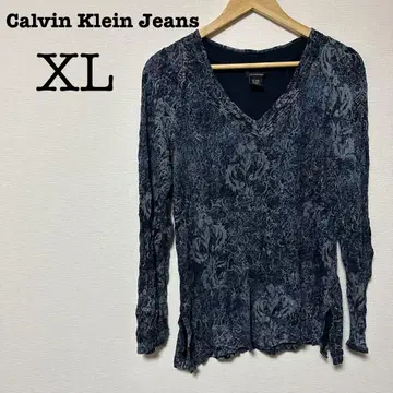 Calvin Klein Jeans [ XL ] 긴팔 T셔츠 네이비 꽃무늬