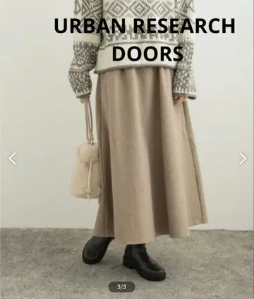 UR DOORS 컷 개더 스커트 가을/겨울 울 라이크 소재감 돌려입기
