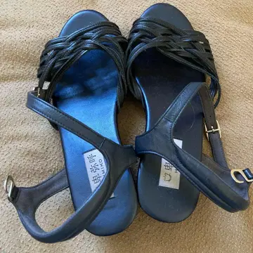 히미코 스트랩 샌들 22.5cm 블랙