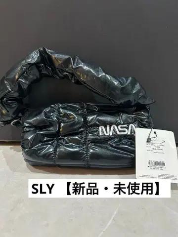 [ 새상품 미사용 ] SLY NASA PUFFER BAG 나사 퍼퍼 백