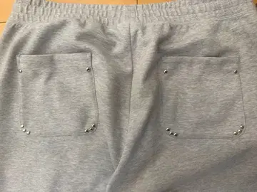 유니클로 c 스터드 리메이크 맨투맨 와이드 팬츠