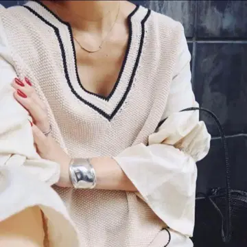 MACHATT 마차트 도킹 플레어 니트 원피스 베이지 루즈핏