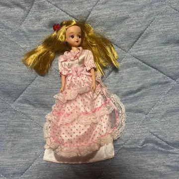 리카짱 금발 귀걸이 드레스 핑크 블루 귀걸이 레트로 완구