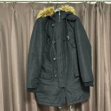 AZUL by moussy 퍼 포함 블랙 모즈 코트