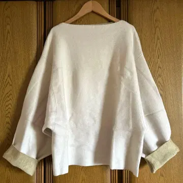 CAPRICIEUX LE MAGE 상의