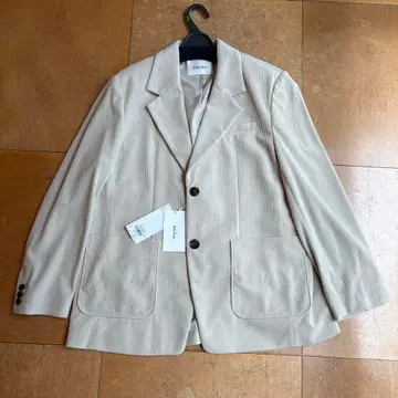 Mila Owen 베이지 테일러드 자켓 이번 시즌