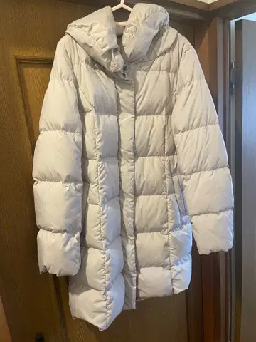 라이트 그레이 퀼팅 다운 자켓