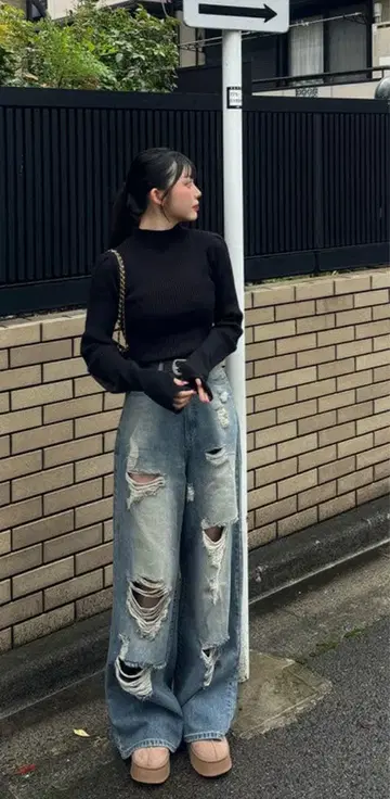 데미지 가공 와이드 레그 데님 팬츠