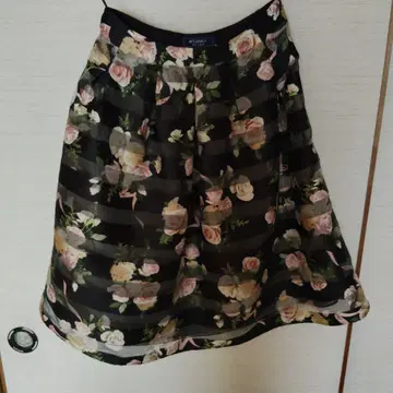 엠즈 그레이시 스커트