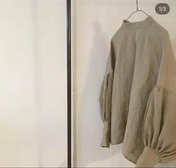 ito fukuoka 스탠드 카라 볼륨 슬리브 상의 이토 후쿠오카