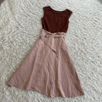 새상품급 선착순 프로포션 바디 드레싱 롱 플레어 원피스