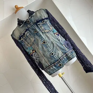 Desigual 데시구알 자수 절개 레이스 소매 데님 자켓