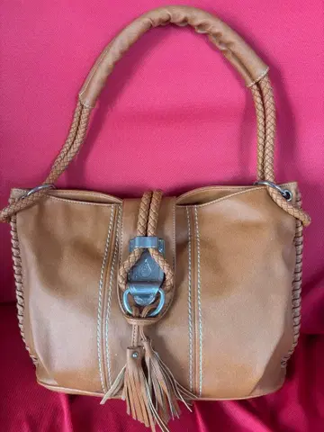 프린지 달린 숄더백