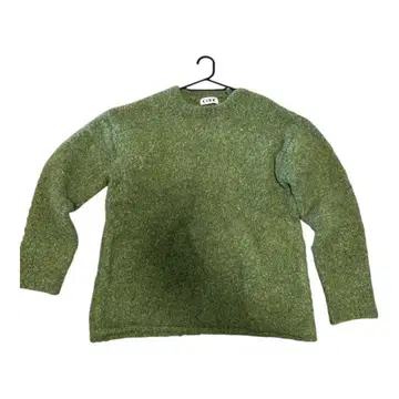 가격 인하 중! coor 그린 컬러 크루넥 니트 스웨터