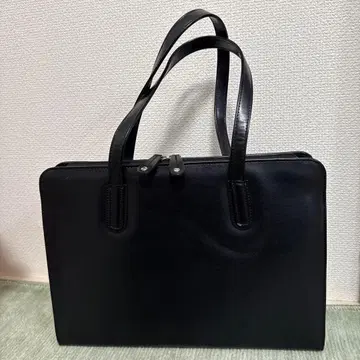 블랙 가죽 토트백