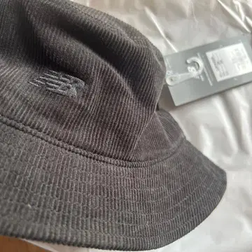 새상품 뉴발란스 코듀로이 블랙 3,850엔