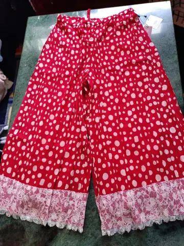 노코오노 42 새상품 빨간색 도트 무늬 밑단 레이스 팬츠