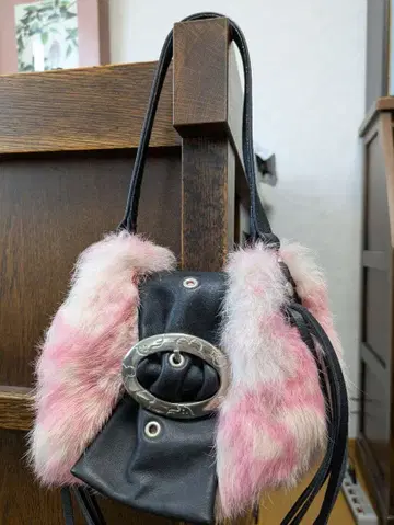 [ TOUS ] 퍼 핸드백