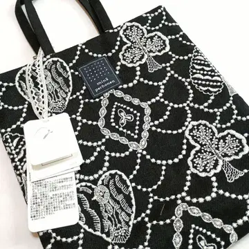 미나 페르호넨 forest card 토스트백 black