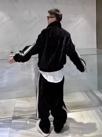 캐주얼웨어 셋업 스트라이프 벨벳 맨투맨 고급스러움 2XL