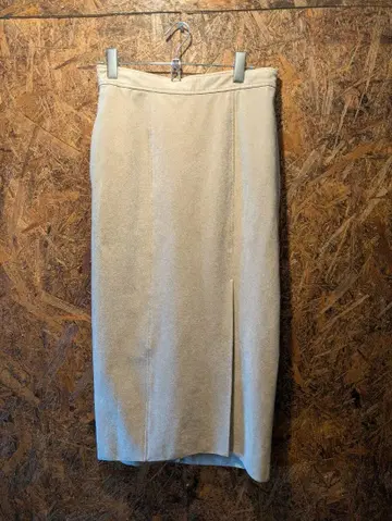 스픽 앤 스팬 타이트 스커트