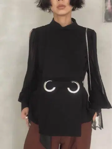 AMERI APRON LADY BLOUSE 아메리 블라우스 블랙