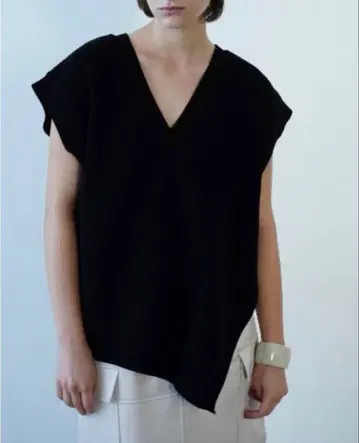 CLANE/ W FACE 비대칭 니트 베스트