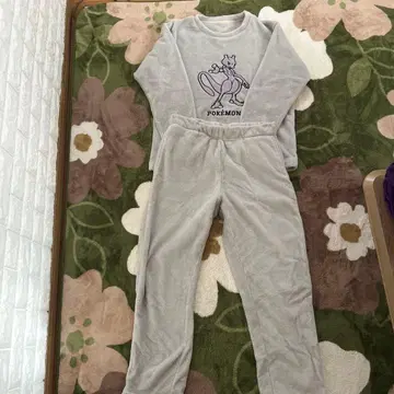포켓몬 뮤 파자마 세트 그레이
