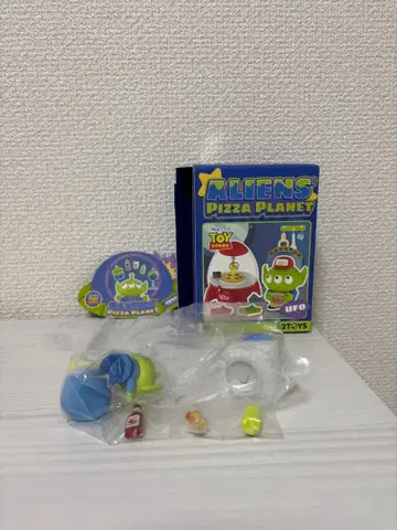52TOYS 토이 스토리 리틀그린맨 피자플래닛