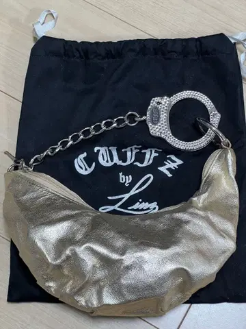 CUFFZ by Linz 골드 숄더백