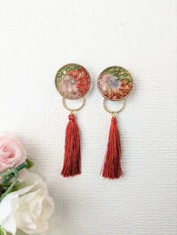 삼색 그라데이션 체코 유리 버튼과 태슬의 2way 귀걸이/귀찌 대응