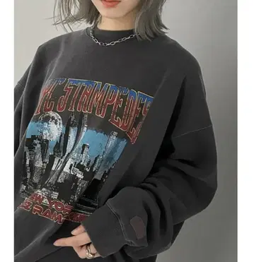 미사용 새상품 JaVa 콜라보 빈티지 라이크 프린트 피그먼트 빅 맨투맨