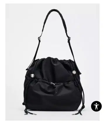 ZARA 나일론 버킷백 드로스트 숄더