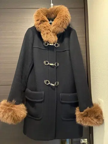 JUSGLITTY 저스길리티 네이비 퍼 더플 코트