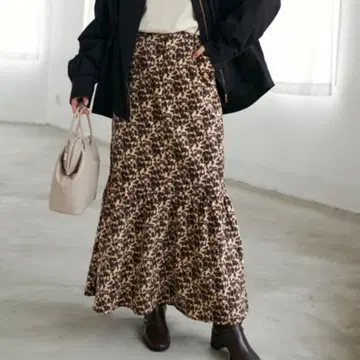 [ Discoat ] 코듀로이 꽃무늬 머메이드 스커트