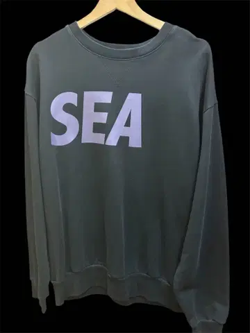 WIND AND SEA 블랙 맨투맨