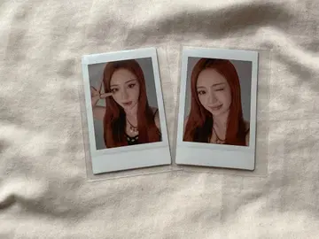 LESSERAFIM 윤진 폴라로이드 인스턴트 사진