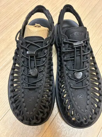 KEEN UNEEK W 킨 유니크 26cm