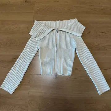 Chico W 지퍼 오프숄더 자카드 니트 아이보리