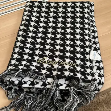 디즈니 미키 패턴 머플러