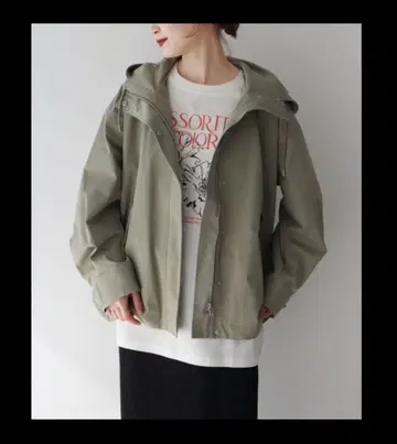 카키 마운틴 후드티 M 사이즈