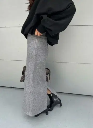 [ 새상품급 ] ZARA 그레이 플러시 저지 펜슬 스커트 S